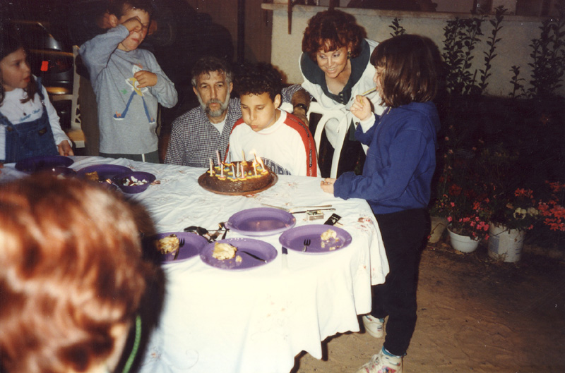 יום הולדת 11 לעמית - מאי 97 - מימין: מיכל, צפרירית, עמית, בועז, גיא ויעל הרפז