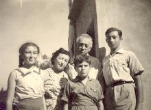 משפחת נחמן - 1947. ההורים דוד ועדה, הילדים עובדיה, בלהה ושלמה - הילד מיוון
